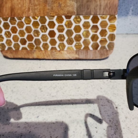 PiRanha Black Polarized Sunglasses Unisex Everyday Men Women Beach Swim Pool - Picture 7 of 10